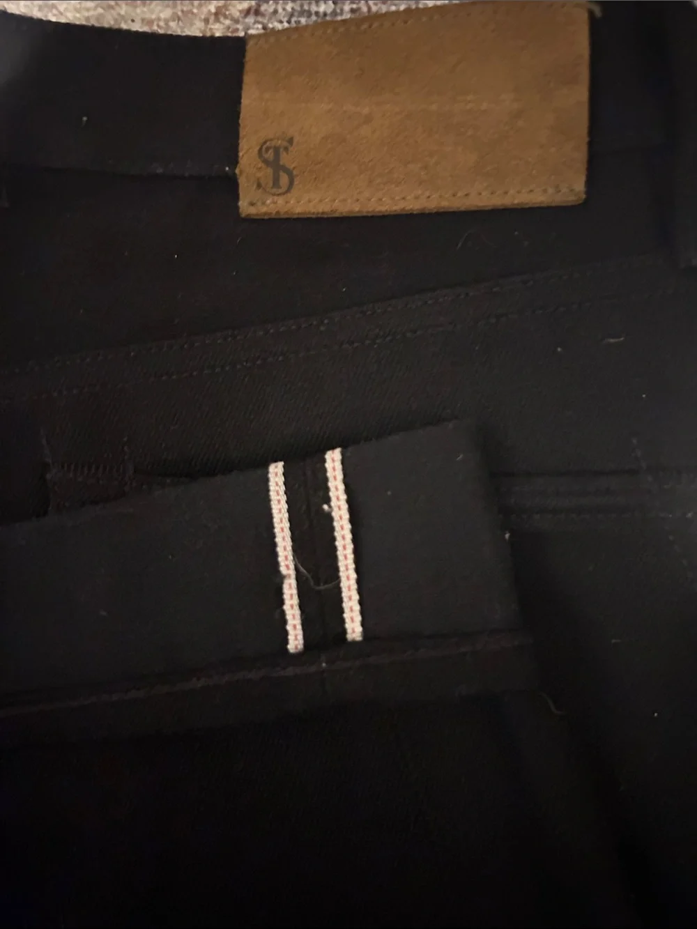Pleated Selvedge Relaxed Fit Denim